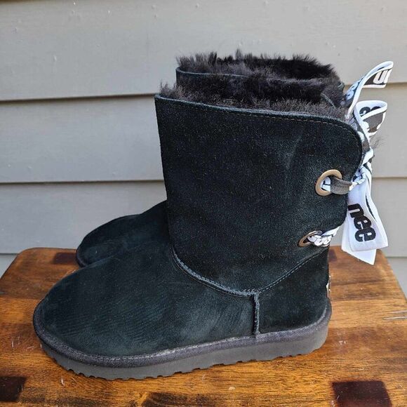 UGG Customizeable Bailey Bow Black Boots size 8 Suede - Picture 5 of 14